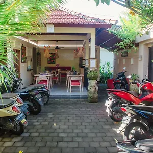 Ratna , Ubud Indonesië